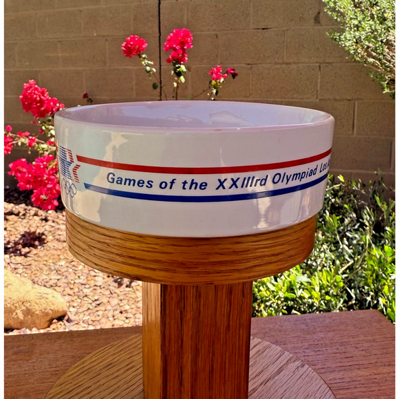 Commemorative 1984 Olympic Games of XXIIIrd Olympiad Los Angeles CA Papel Dish - Picture 2 of 6